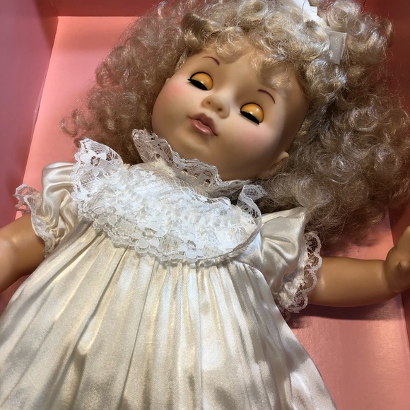 Vintage Satin ‘n Lace 18” Doll Eugene Doll Co. 1991 - Picture 7 of 12